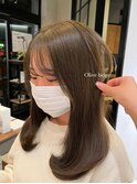 オリーブベージュカラー