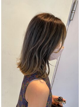 ナトゥーラ 大通店(Natura) 【30代40代50代】髪質改善TR×シャドールーツ【大通/札幌】