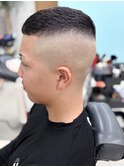 メンズカットハイスキンフェードクロップスタイル