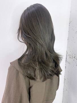 シオン(shion) 似合わせカットフェミニンロングマロンベージュ_ba539461