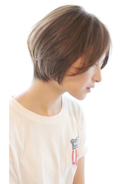 レウナ 外苑前(Reuna) ３０代４０代に人気シルエットが綺麗なひし形ショートボブ