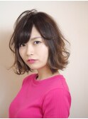 ミディアムラフウェーブボブ