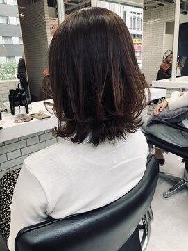 ジーナ 梅田(Zina) 大人かわいいひし形フリンジウェーブココアブラウン厚長めバング