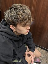 ヒロギンザ 青山店(HIRO GINZA)&nbsp;外人風パーマ＋メッシュツーブロックヘア