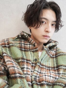 ディッセンバー 神宮前(December) 【laundry】スパイラルパーマ/センターパート