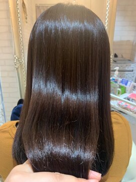 ロアゾブルーミュージアム(L'oiseau Bleu museum) 髪質から変わる艶のある毎日を♪