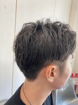 ヘアーアンドグルーミング ヨシザワインク(HAIR&GROOMING YOSHIZAWA Inc.) スパイラルパーマツーブロックメンズカット刈り上げ床屋バーバー