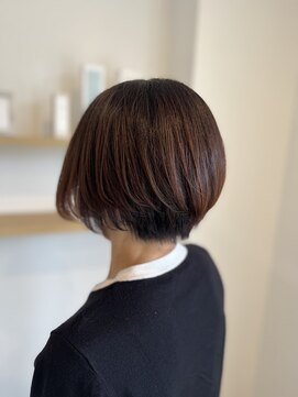 エクシア(E'cxia) 柔らかストレート×前下がりショート