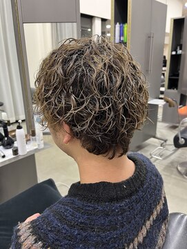 スニップス ダズ(SNIPS DOES) パーマスタイル