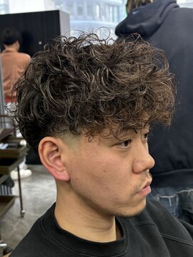 キングオブヘア バイ ノイズ 梅田茶屋町店(KING of hair by NOISM) *NOISM波巻きツイストスパイラルツーブロックセンターパート