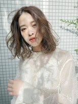 マグノリア(MAGNOLIA) かかりにくい髪にかけるエアリーミディホワイトアッシュパーマ