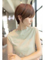 メゾンバイハバナ(maison by HAVANA)&nbsp;大人かわいいフェザーバングカーキグレージュミディアムウルフ