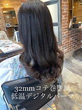 チョビー(Chobii) コテ巻き風デジタルパーマ韓国風ウェーブロングヘア表参道栗原04