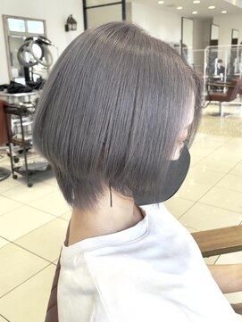 クアトログランシュ ひたちなか店(QUATRO×GranCieux) シルバーグレー