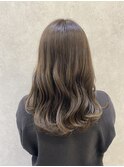 ほんのりグレージュ
