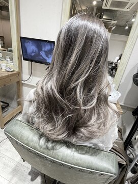 フェリア 渋谷(Feria) 【Feria  渋谷】ホワイトバレイヤージュ☆渡邉悟