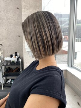 イキ 表参道(iki omotesando) モード/無造作ウェーブ/大人ガーリー[表参道駅]