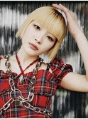 金髪拘束ボブ