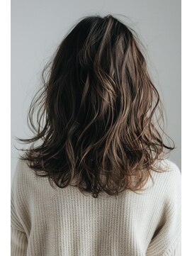 イーズ 鎌倉(e's) 《e's イーズ鎌倉》大人の女性に。エレガントなパーマスタイル