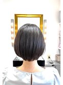 ショートボブ