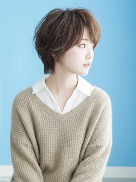 軽やかレイヤーのミディアムボブウルフ