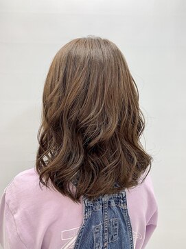 アッシュ 鶴ヶ峰1号店(Ash) うる艶カラー