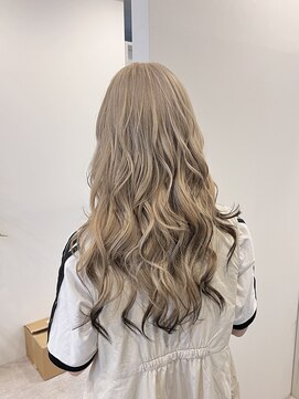 モルフ 名取美田園店(Morph) ミルクティーブロンド スモーキーカラー エンドカラー 髪質改善