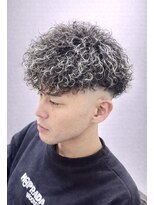 ヘアスタジオ ロメオ(hair studio Romeo)&nbsp;ハードツイストスパイラルパーマ×ホワイトハイライト