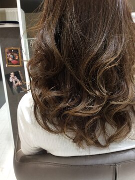 クラメール 黒崎コムシティ店(Kraemer) バレイヤージュ+グレージュカラー