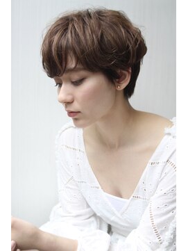 ノーヴェ(Nove) 大人マッシュショート