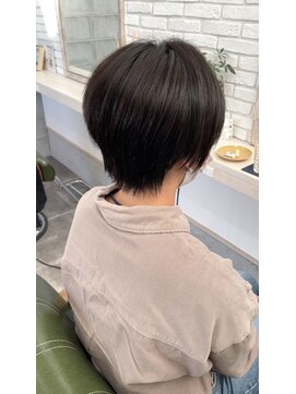 エス(esu) ショートスタイル×アッシュブラック