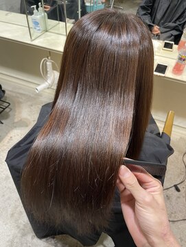ロロ(ro-ro) 【恵比寿 ro-ro】あらゆる髪質に対応 独自処方で作る潤艶髪