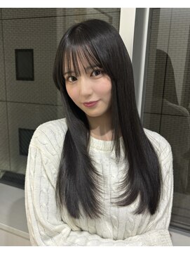 ユーフォリア 渋谷グランデ(Euphoria SHIBUYA GRANDE) レイヤーカット 暗髪艶カラー