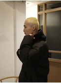 坊主金髪