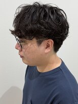 ヒュイル バイ ニアウ(Hwyl by Niau) メンズマッシュパーマルーズパーマシャドウパーマ刈り上げ