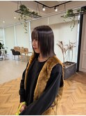 切りっぱなしミディアムボブ