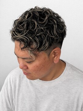 スター(STAR) 【あま市メンズカラー】メッシュ波巻きメンズパーマ