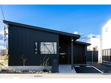 大橋理容の雰囲気（1965年創業の老舗店。ハイキャリアスタイリストが担当します。）