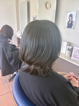 アトリーチェタ 田富店(ATTRICE) ボブ/外はね/アッシュ/40代/50代/ひし形/