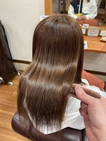 ヘアーフリーティー Hair freety 「ツヤ感ブラウン×メテオ縮毛矯正 ナチュラルストレート」