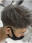 ツーブロック×シルバーアッシュ