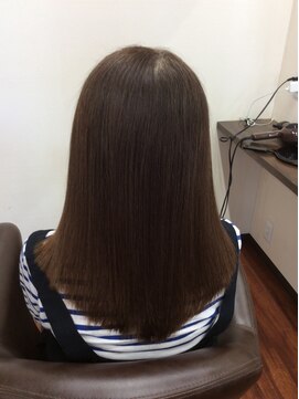 バンビ 本渡店(Bambi) 後ろ下がりのセミロング