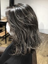 ピープスアンドスー 表参道 渋谷(Peeps&Suu.)&nbsp;ハイライト バレイヤージュ グラデーション レイヤーカット