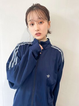 イル(ill) イヤリングカラー　後れ毛たっぷり　フェイスレイヤー