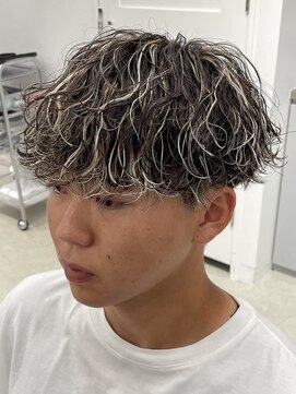 フィフス 栄(fifth) 波巻きスパイラルパーマツーブロックメンズマッシュ栄