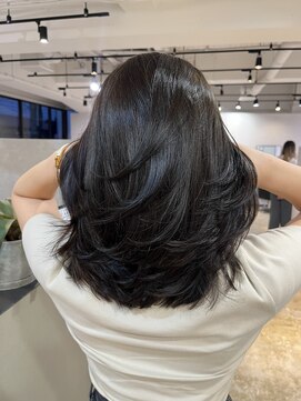 メリー オオサカ(Merly Osaka) バタフライカット