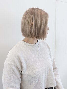 イーズ(e's) ミルクティーベージュボブ　Genta