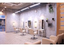 ポノ(pono)の雰囲気（白を基調としたオシャレな店内。ゆったりと時間を過ごせます。）