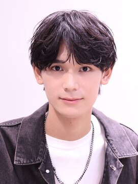 ネイビー(NAVY) 毛流れパーマ コンマバング フェザーショート