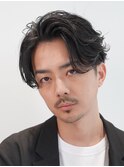 メンズセンターパート七三分けパートニュアンスパーマ刈り上げ
